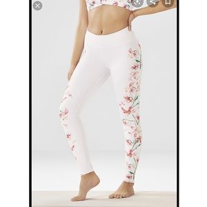 Fabletics Lily Vine Print Leggings
